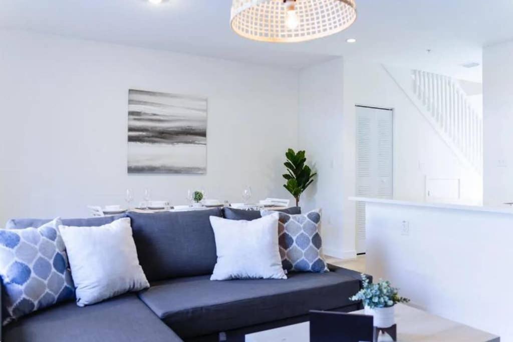 Outstanding Townhouse 18 Min From The Beach - Th2 Μαϊάμι Εξωτερικό φωτογραφία