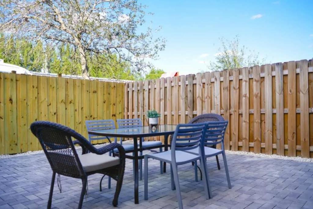 Outstanding Townhouse 18 Min From The Beach - Th2 Μαϊάμι Εξωτερικό φωτογραφία